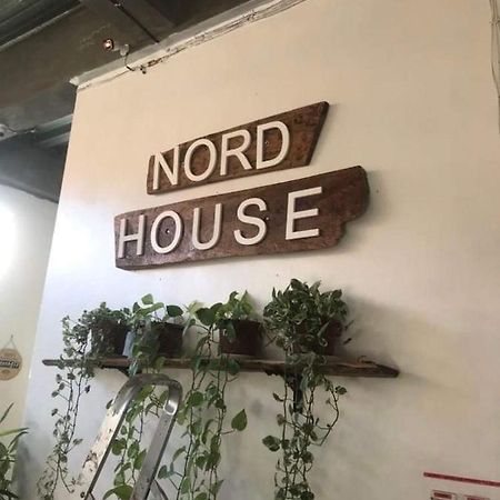 Nord House Laoag Hostel Buitenkant foto