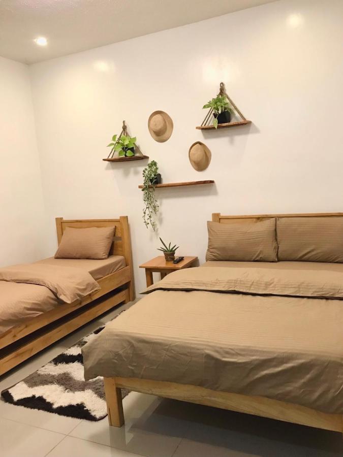 Nord House Laoag Hostel Buitenkant foto
