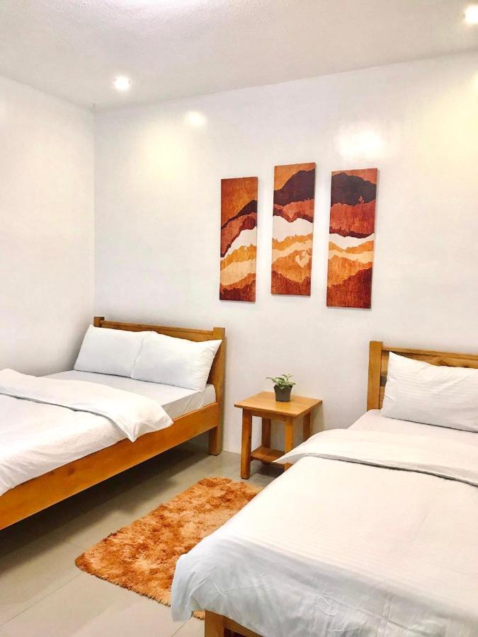 Nord House Laoag Hostel Buitenkant foto